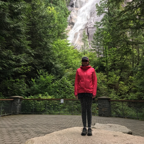 Meet your Posher, Beverley - Picture 1 of 1